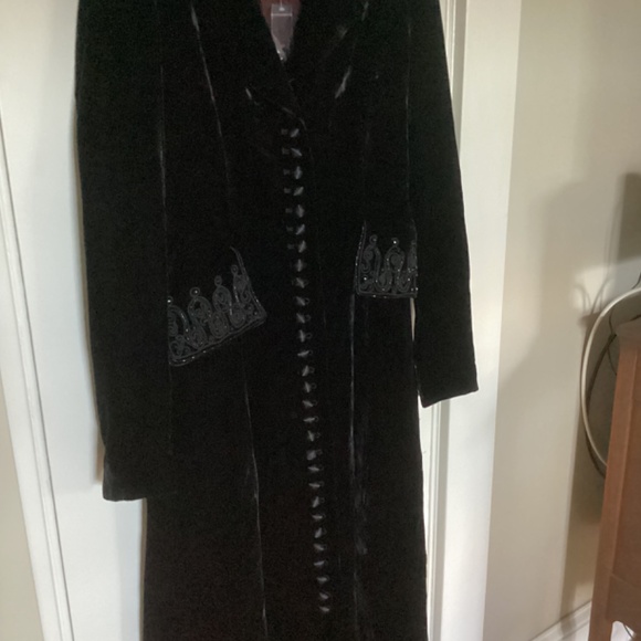 J. Peterman Co full length lined blk Velvet Opera embroidered coat NEW sz 4 Goth - Picture 2 of 16